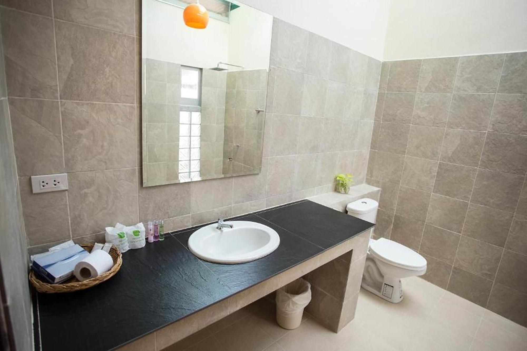 Be Fine Sabuy Hotel And Resort Сурат Тхани Екстериор снимка
